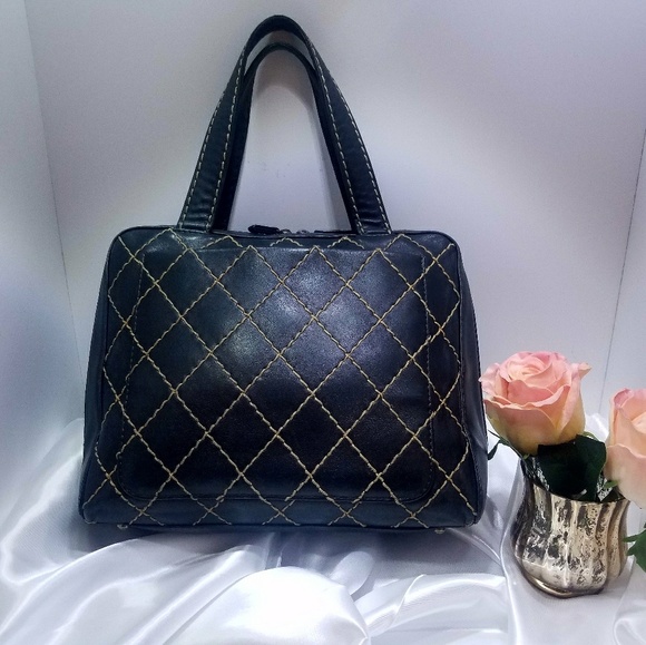 ⚠️SOLD⚠️ Chanel Wild Stitch Bowler - Picture 2 of 8